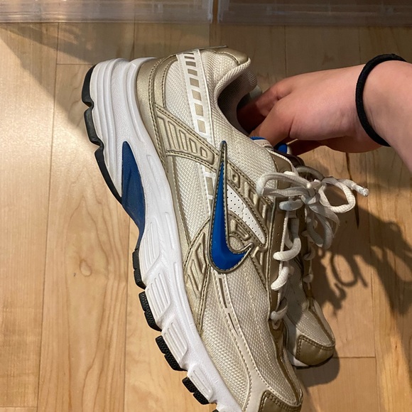 Vintage Nike sneakers size 8 womens